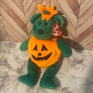 Tricky 10 years Ty Halloween Pumpkin Bear - Green and Orange